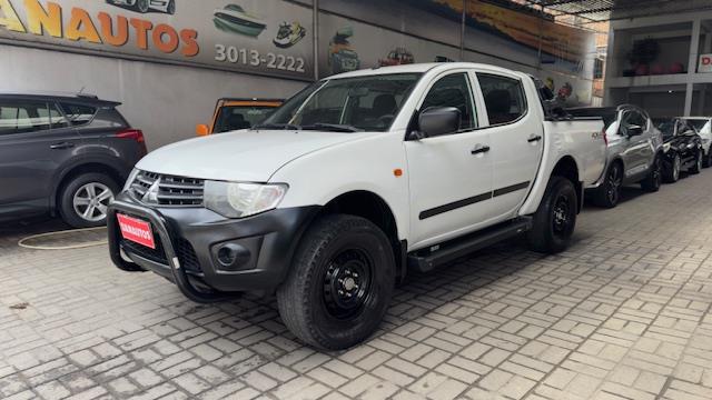 MITSUBISHI L200 TRITON