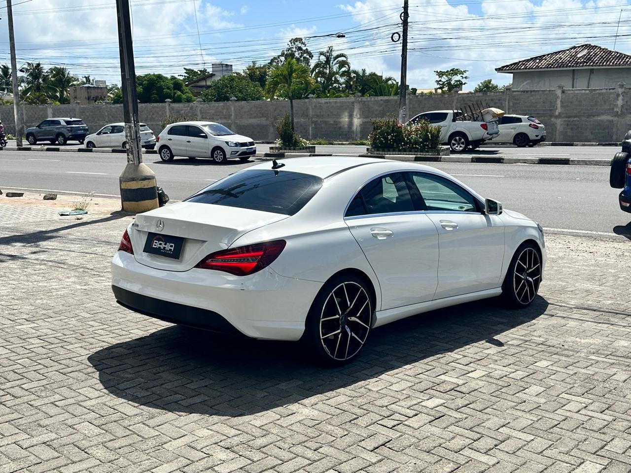 MERCEDES-BENZ CLA 180