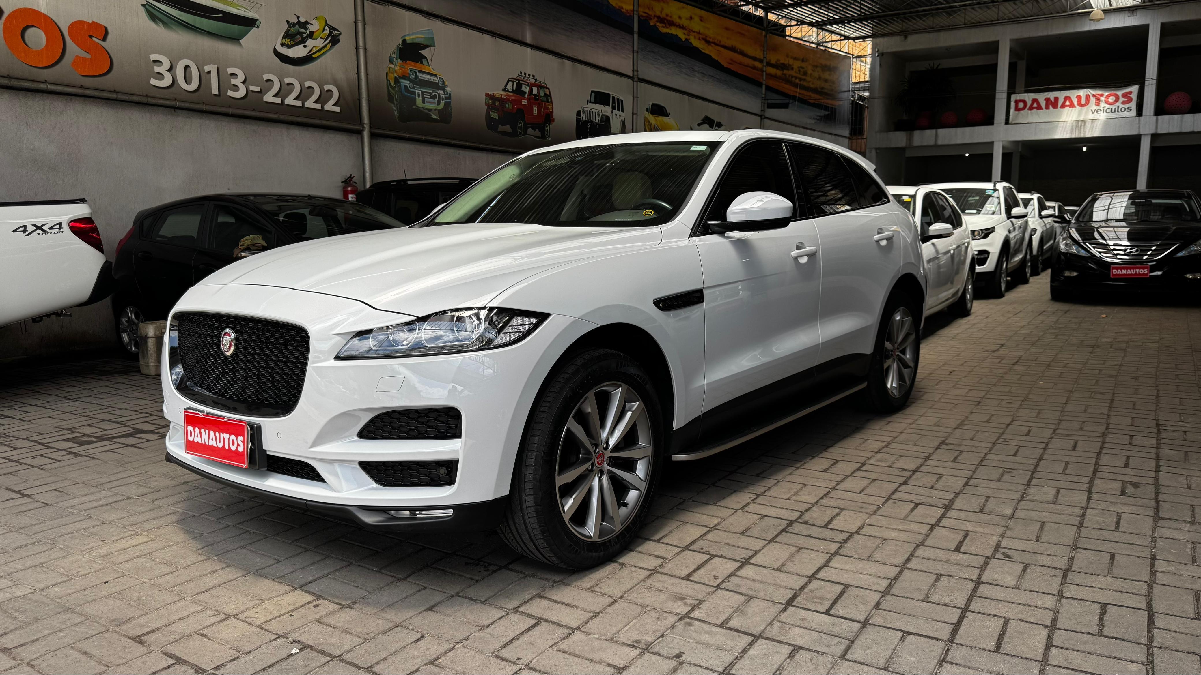 JAGUAR F-PACE