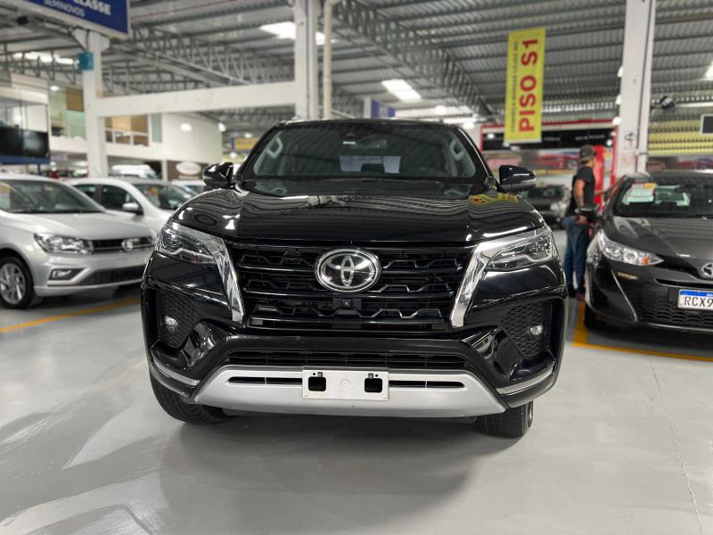 TOYOTA HILUX SW4