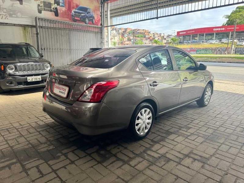 NISSAN VERSA