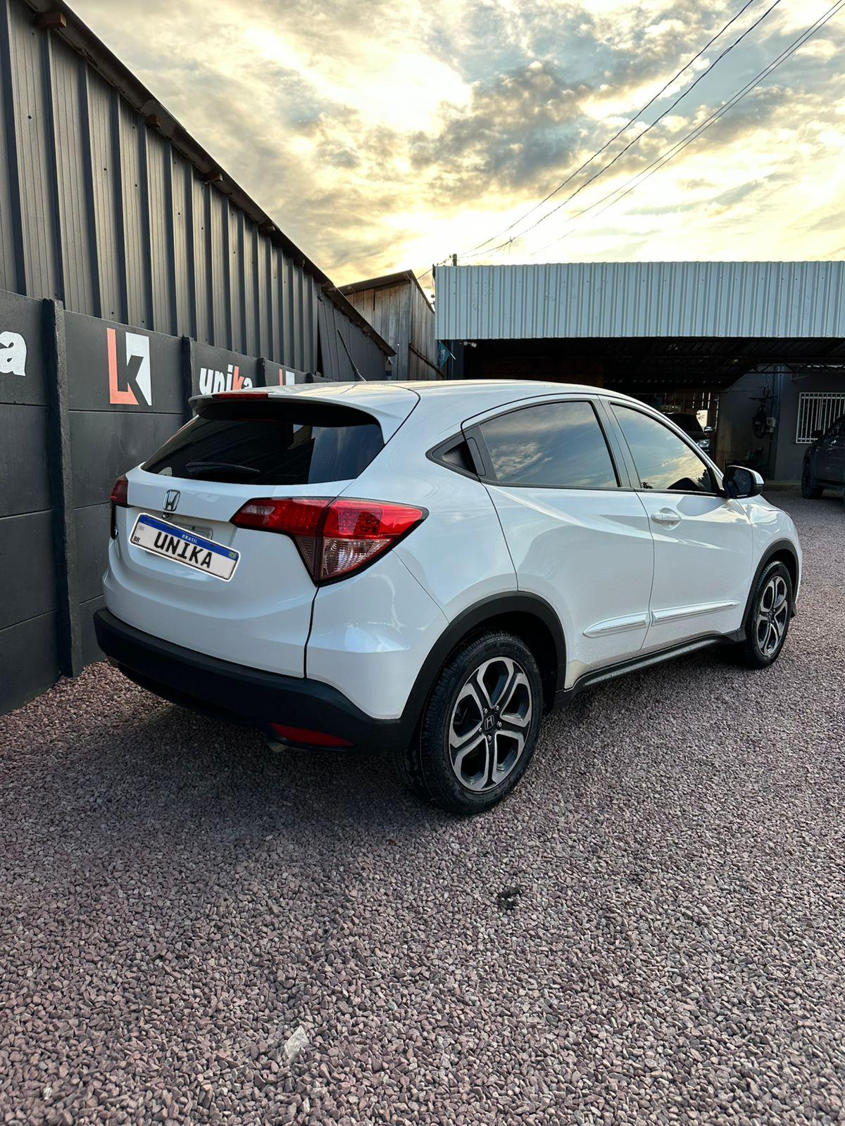 HR-V