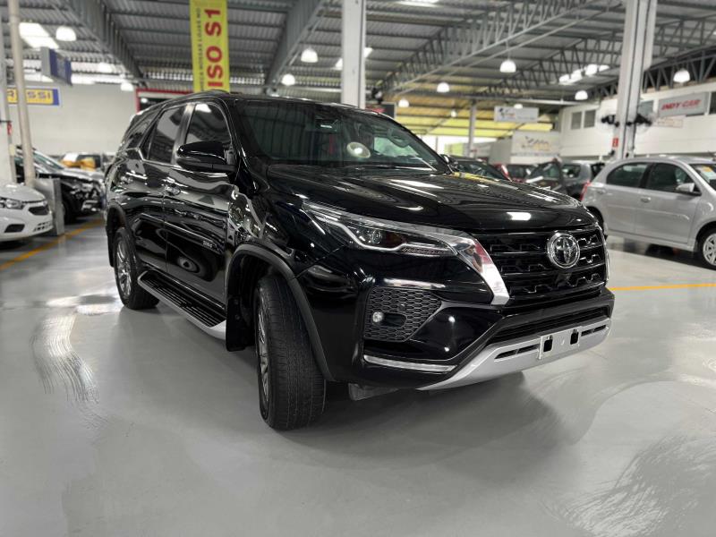 TOYOTA HILUX SW4