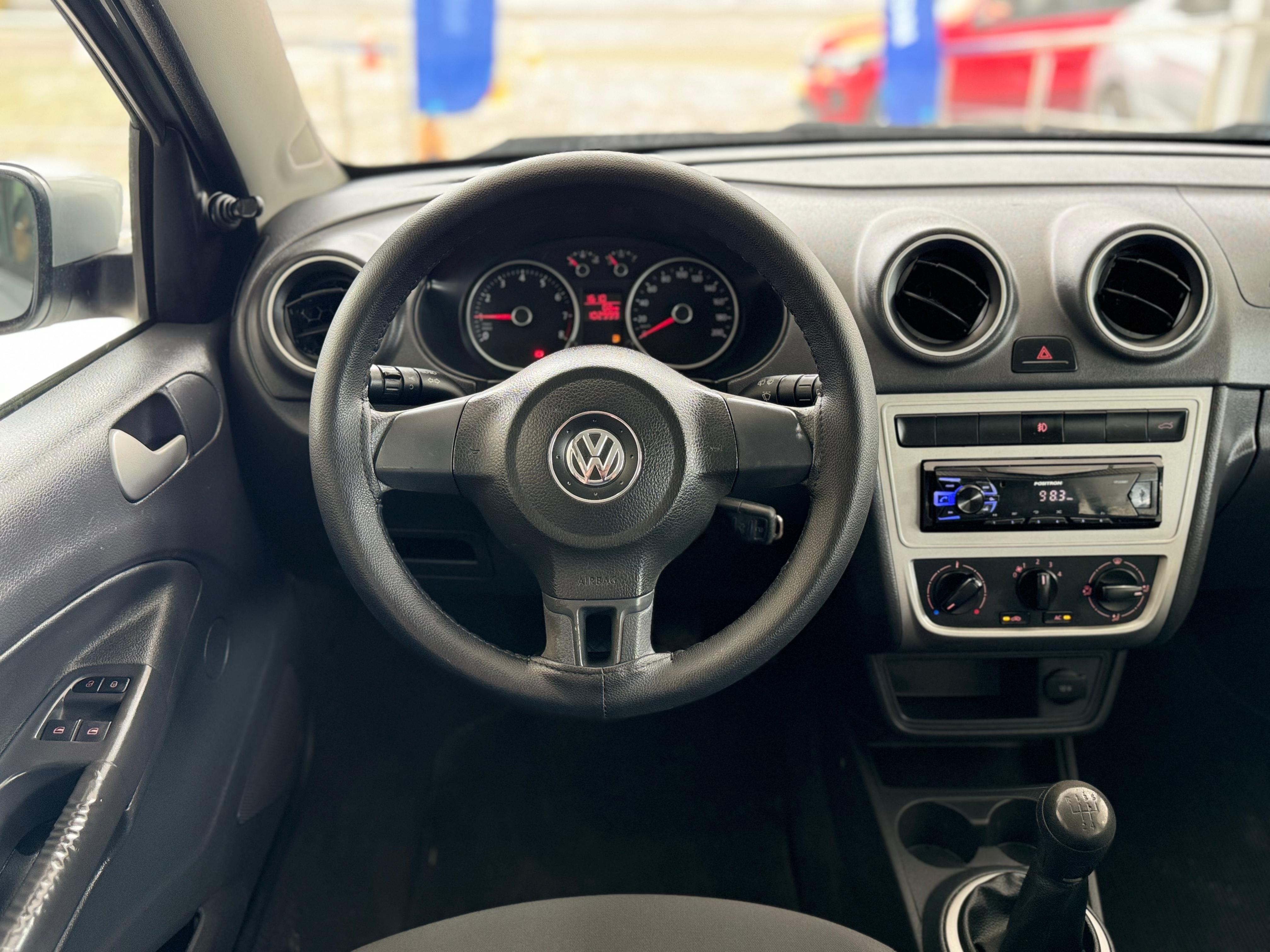 VOLKSWAGEN GOL