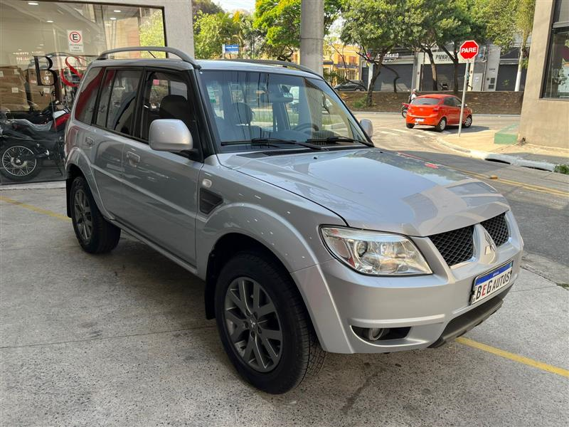 PAJERO TR4